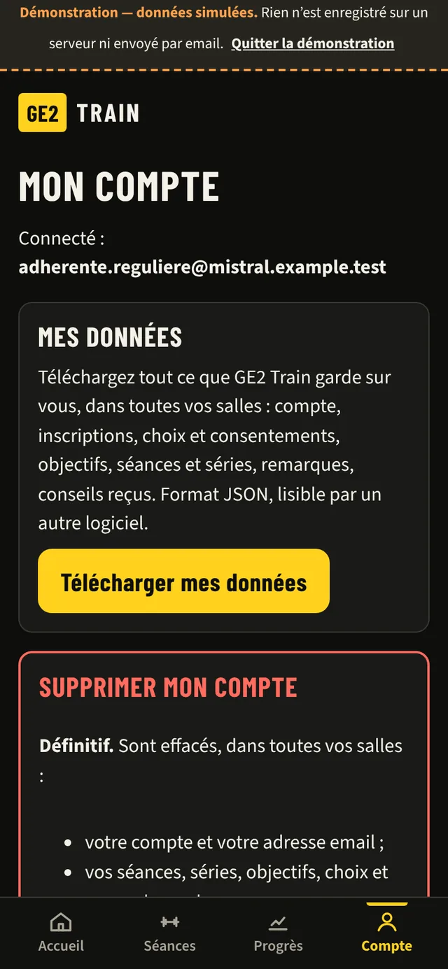 Écran « Mon compte » de l'adhérent : bloc « Mes données » avec le bouton « Télécharger mes données », puis bloc « Supprimer mon compte ».